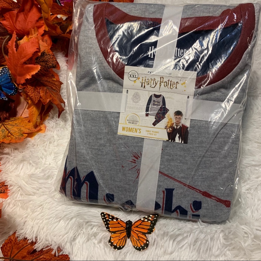 Women’s Harry Potter Mischief Managed Pajama Set